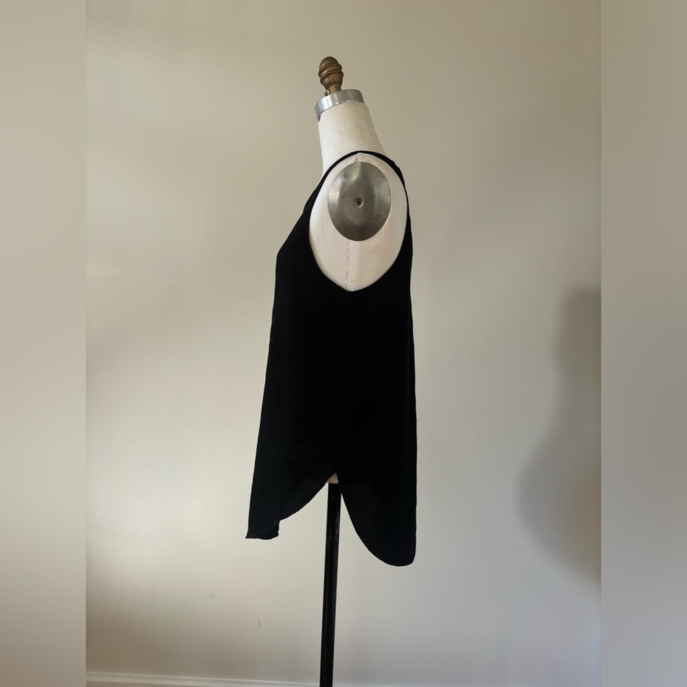 Aritzia wilfred muscle tee size S